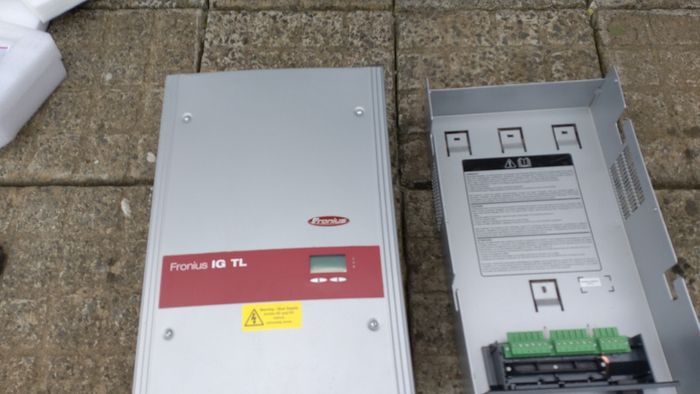 Fronius Solar PV Inverter On Grid 3.6kw - never use. MERCEDES IN INVERTERS