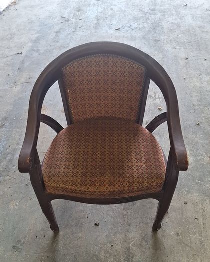 Selection of wooden coffee tables / chairs
