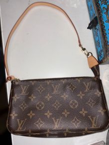 louis Vuitton Pouchette