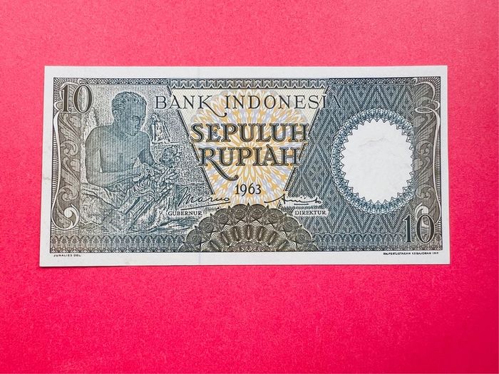 Indonesia   10 RUPIAH  1963  . Pick  89 ( Uncirculated )