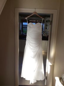 Size 12 White Wedding Dress & veil