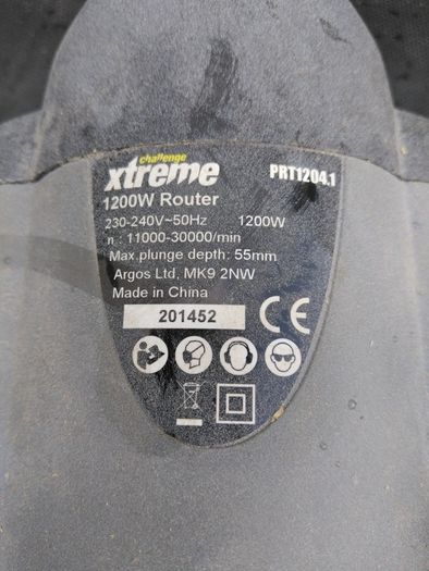 plunge router