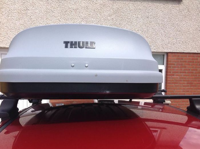 Thule pacific 100 Roof Box & Thule Roof Rack