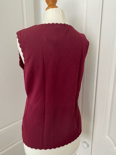 New Sleeveless Jumper, size M
