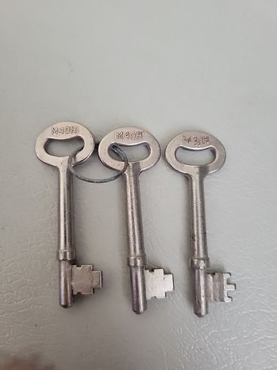 Union keys and basta and cara. yale
