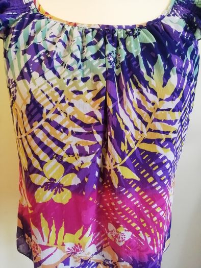 FREEPOST Ladies Splash Colour Floral Top By Spense Size M Lined