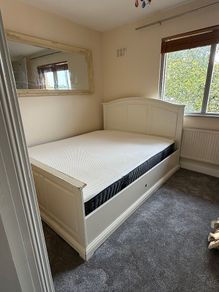 Bed king size - without mattress
