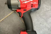 M18 FUEL" High Torque Impact Wrench with Friction Ring | M18 FHIW2F12-502X