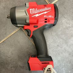 M18 FUEL" High Torque Impact Wrench with Friction Ring | M18 FHIW2F12-502X