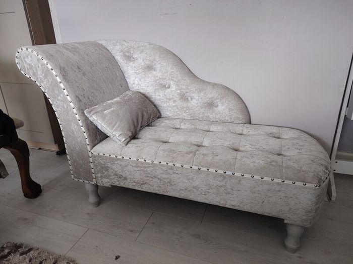 chaise longue