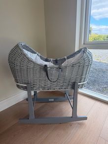 Moses basket & stand