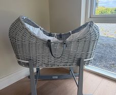Moses basket & stand