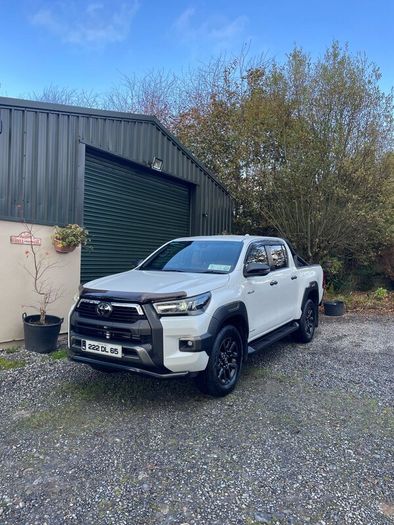 Toyota Hilux 2.8 Invincible No Vat