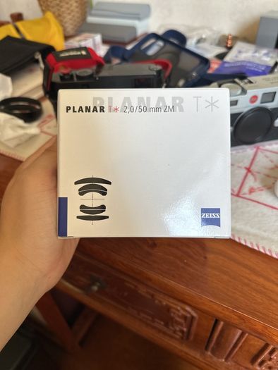Like New! Carl Zeiss Planar ZM 50mm f/2 Lens for Leica M mount