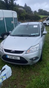 ford focus breaking