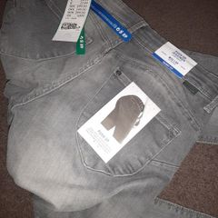 New H&M Woman push up jeans