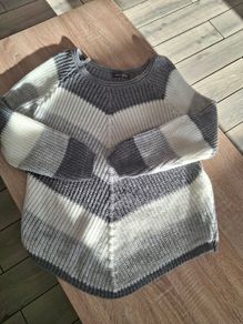 Women's sweater