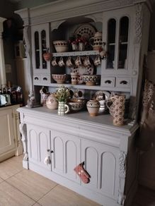 solid kitchen dresser delivery arranged