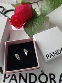 New genuine pandora angel wing earrings