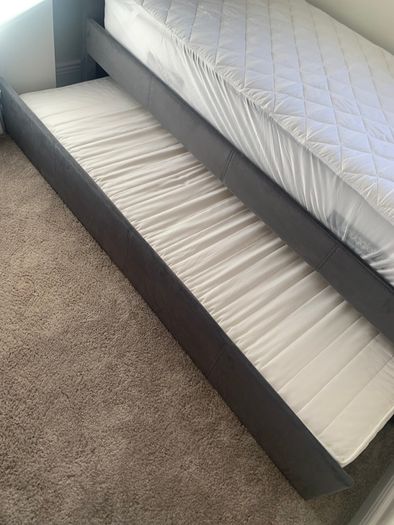 Single Bed with Trundle
