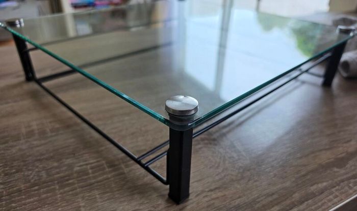 Nespresso Vertuo coffee set, pod tower, glass tray with pod holder, 1 Descaler pouch.