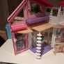 Foldable Barbie Malibu House Image 2