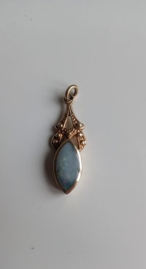 Vintage 9ct gold marquise opal pendant Edwardian style