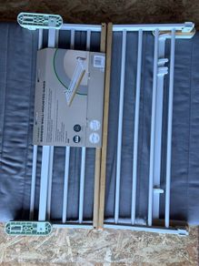 Wall mounted airer