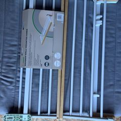 Wall mounted airer