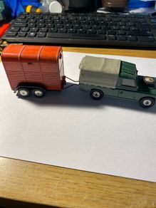 Corgi Toys Land Rover Set
