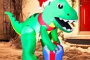 152CM Dinosaur Christmas Inflatable Decoration, Blow Up Dino Inflatable Build-in LEDs Light Up Giant Christmas Yard Decor for Xmas Holiday Outdoor Garden Decoration