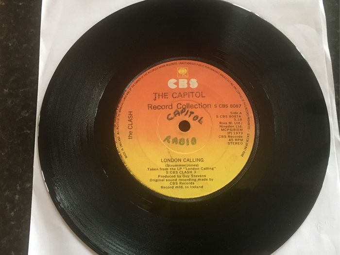 The Clash Irish Pressing 1979 / London  Calling 7"