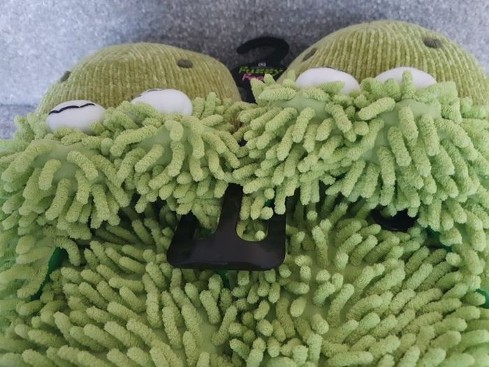 slippers