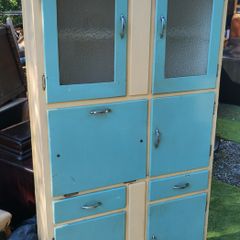 Vintage/Retro Kitchen Cabinet (26252)