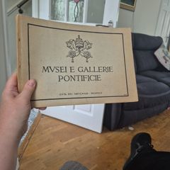 Booklet 76 yrs old 'Pontifical Museums and Galleries, Vatican City, 1950