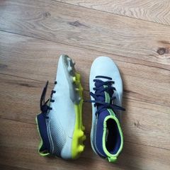 kids football boots