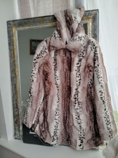 Brand new with tags Authentic Dennis Basso Reversible fur coat