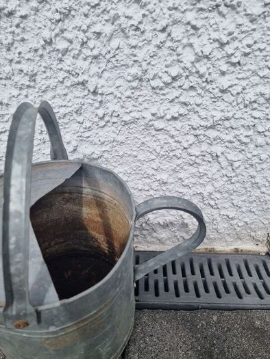 watering can
