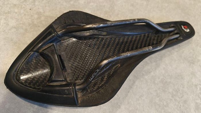Fizik Arione R3 Regular Saddle (Kium Rails)