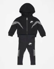boys nike air tracksuit bnwt