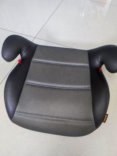 Halfords Booster seat