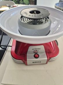 Cotton candy maker