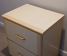 chest of drawers