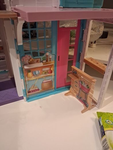 Foldable Barbie Malibu House