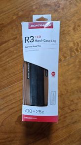 Bontrager R3 Hard Case Lite Road bike tyre 700 x 25