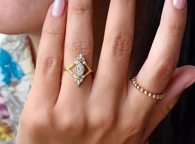 Vintage Style Crystal Gold Tone Ring