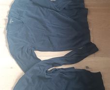 Navy School Jumpers x 3 (8 - 9 years)