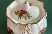 Royal Albert Old Country Roses Dorothy pot