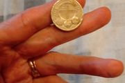 London Arms  one pound coin 2010