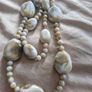 Lovely costume jewelry set includes earrings Image 2